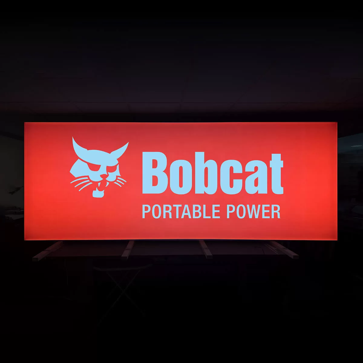 Building logo – Portable Power (illuminated LED box) - Image 2