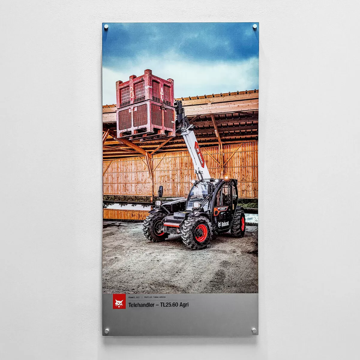 Aluminium poster – TL25.60 telehandler in AGRI configuration